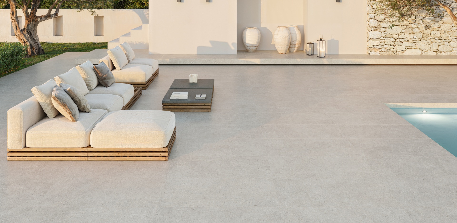 GULHI_Amb_01_PEARL_ANTISLIP_60X120_AZUVI.jpg